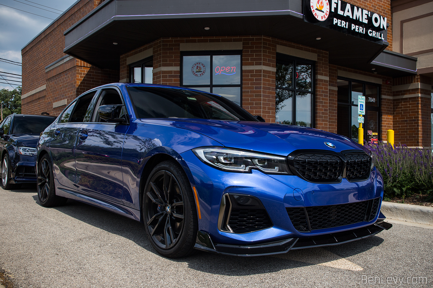 Blue G30 BMW 3 Series - BenLevy.com