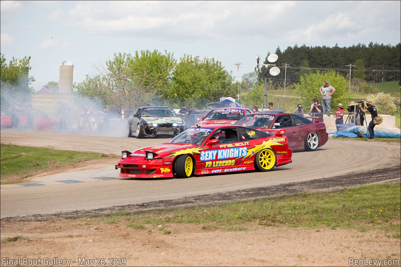 Drifting around the corner at Final Bout