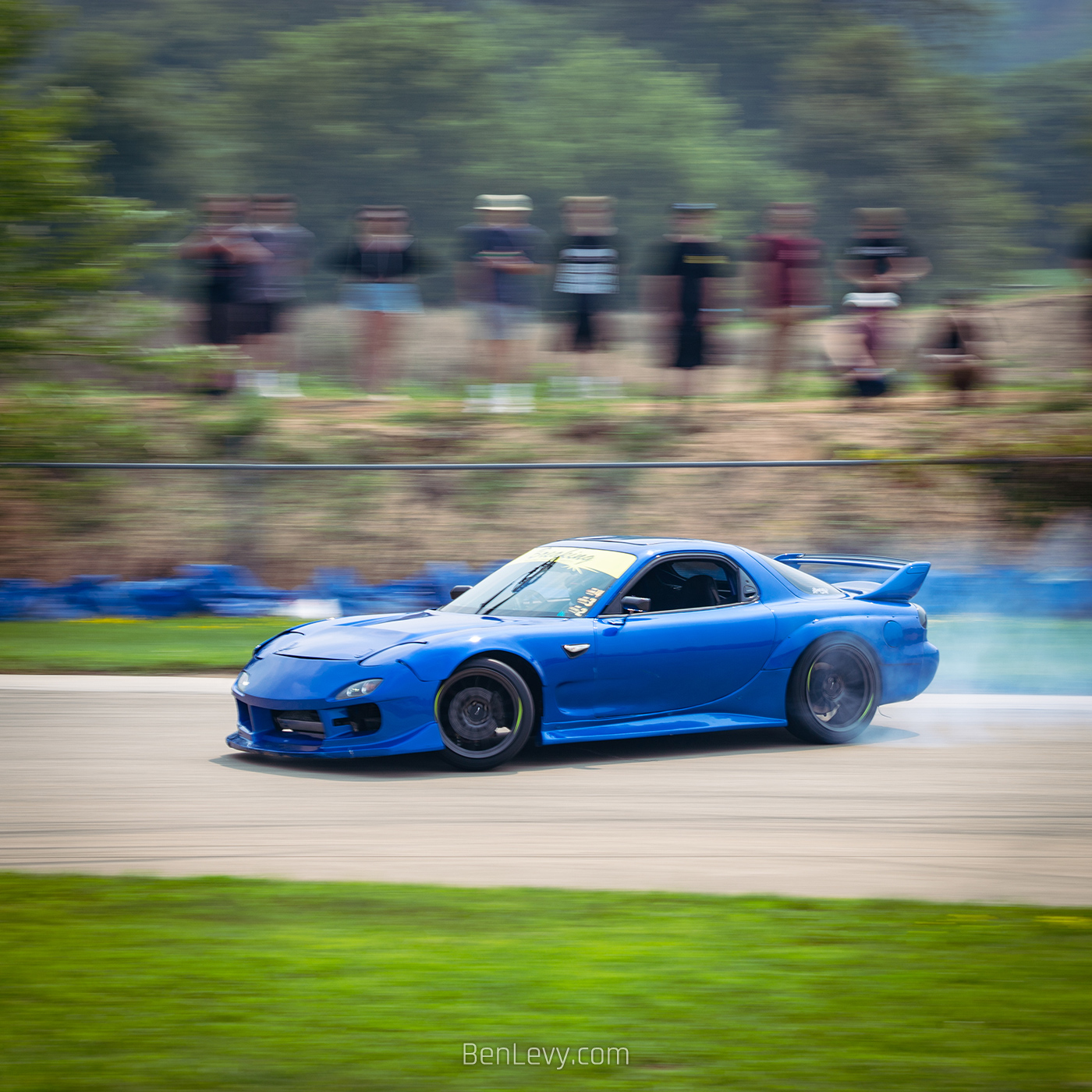 Drifting FD RX-7 at Final Bout Gallery Central