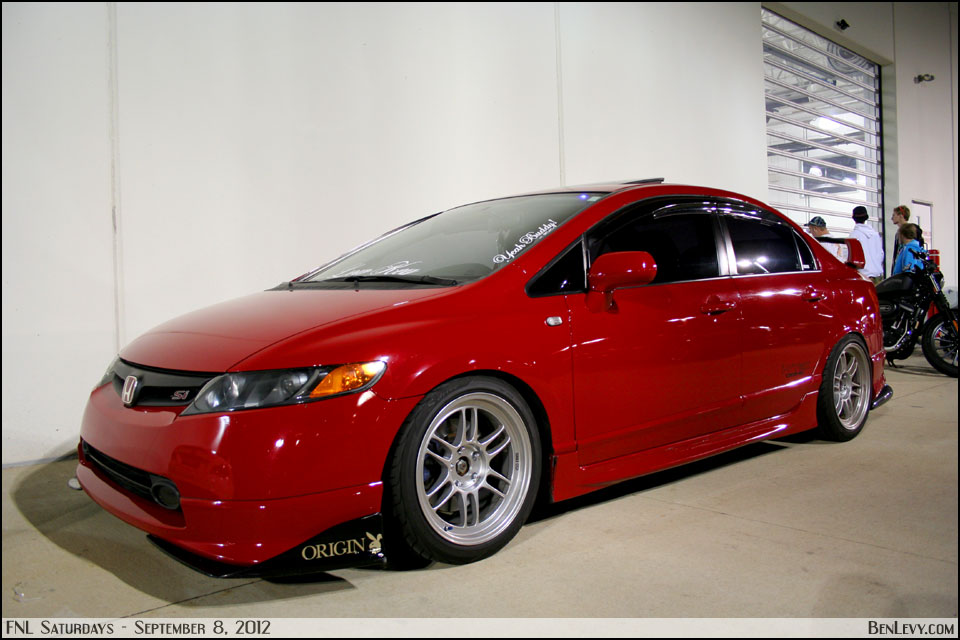 Red Honda Civic Si