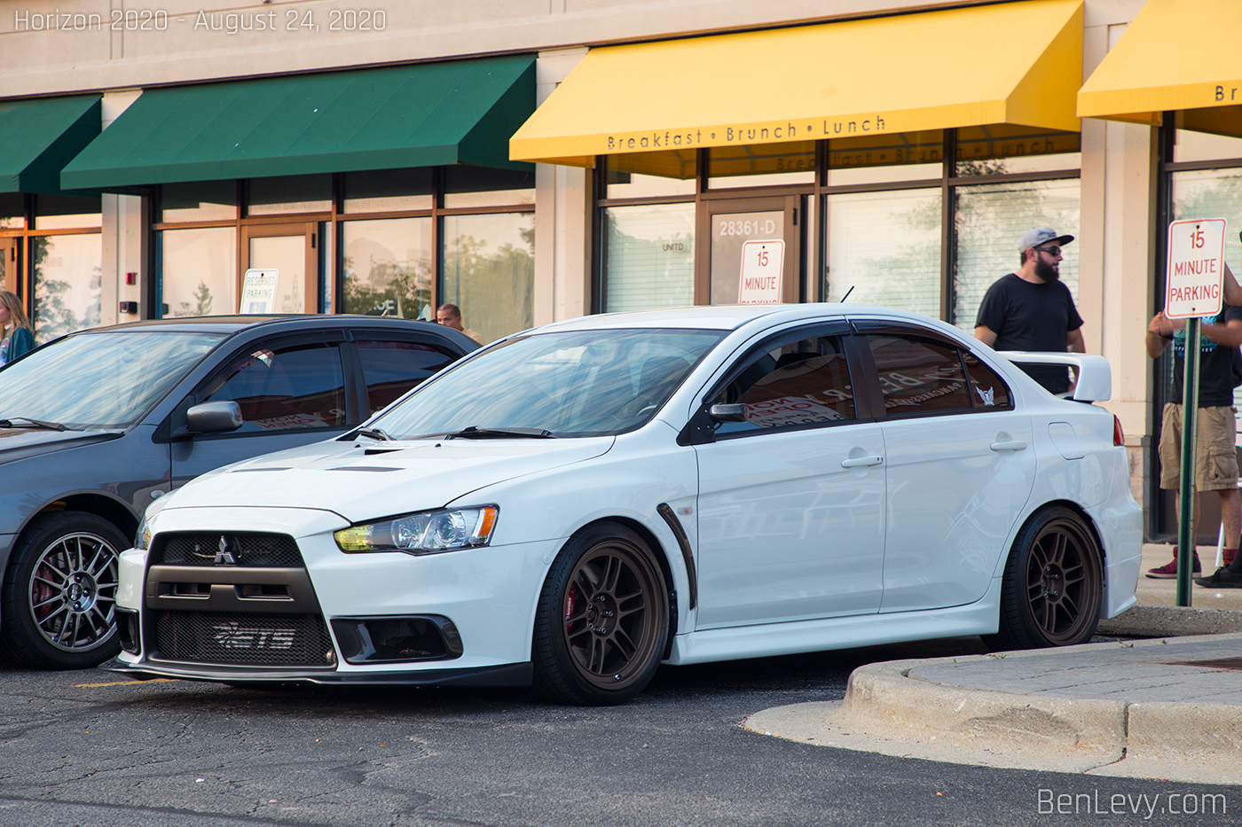 White Mitsubishi Lancer Evolution X