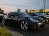 Black Nissan 350Z