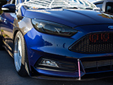 Blacked-out headlight on Ford Focus ST