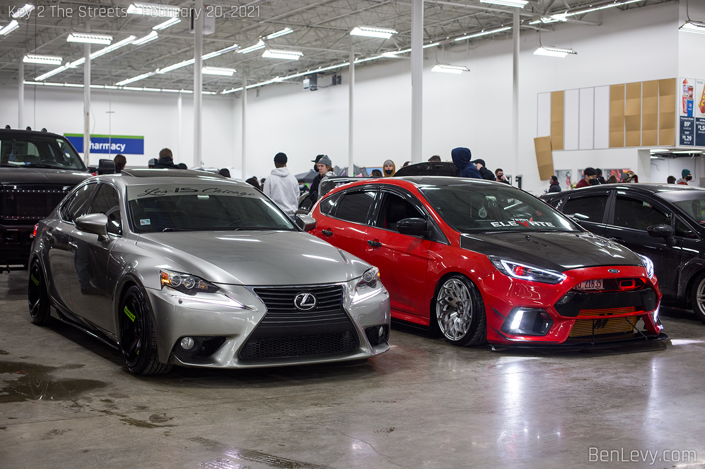 Lexus IS250 and Ford Focus ST