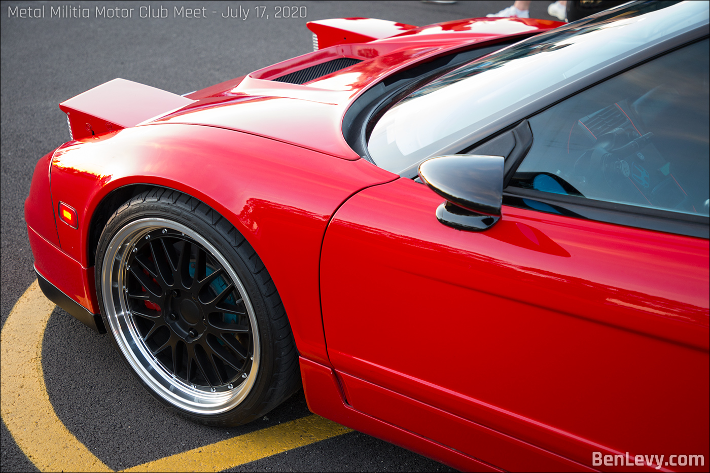 Acura NSX with vented hood