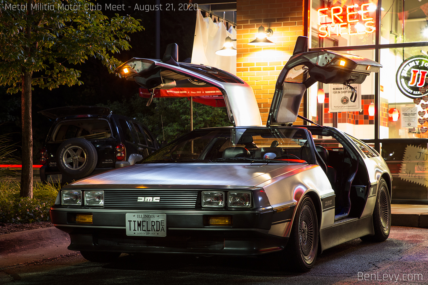 DeLorean DMC-12 parked in front of Jimmy John's