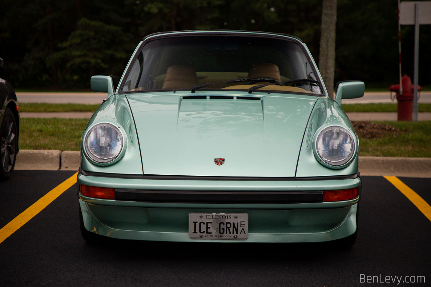 Front of Green Porsche 911SC