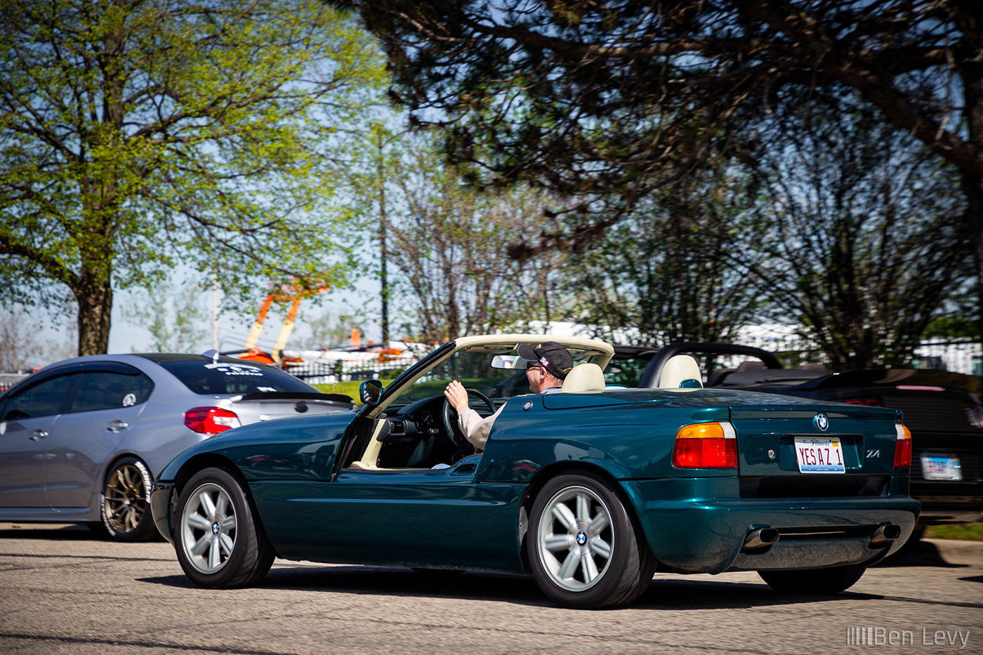 Green BMW Z1 Driving in the Chicago Area