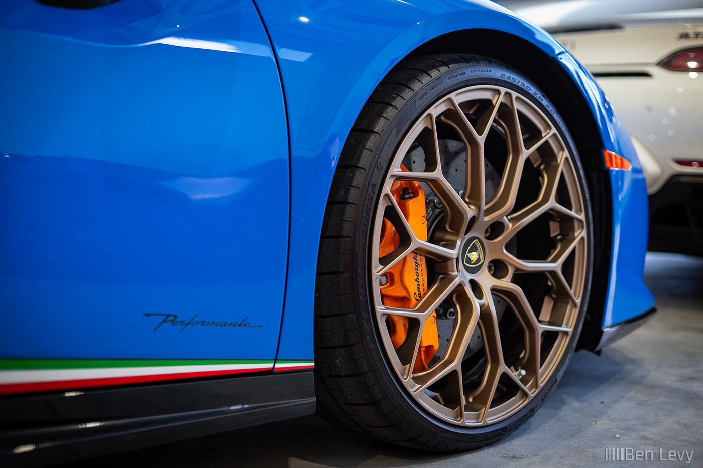 Bronze Wheel on Huracan Performante