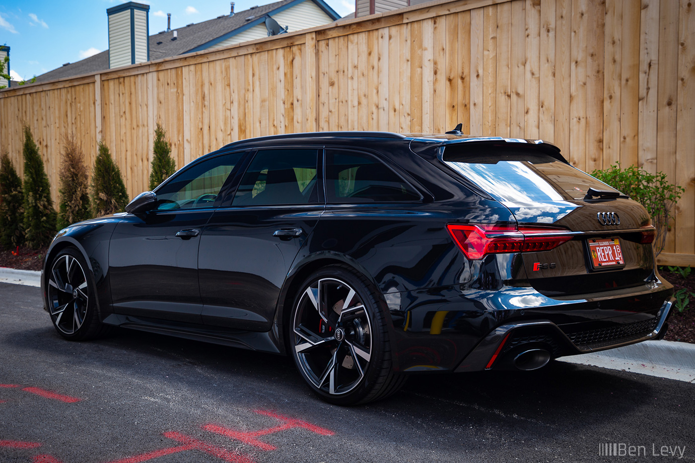 Black Audi RS6 Avant at North Suburbs Cars & Coffee