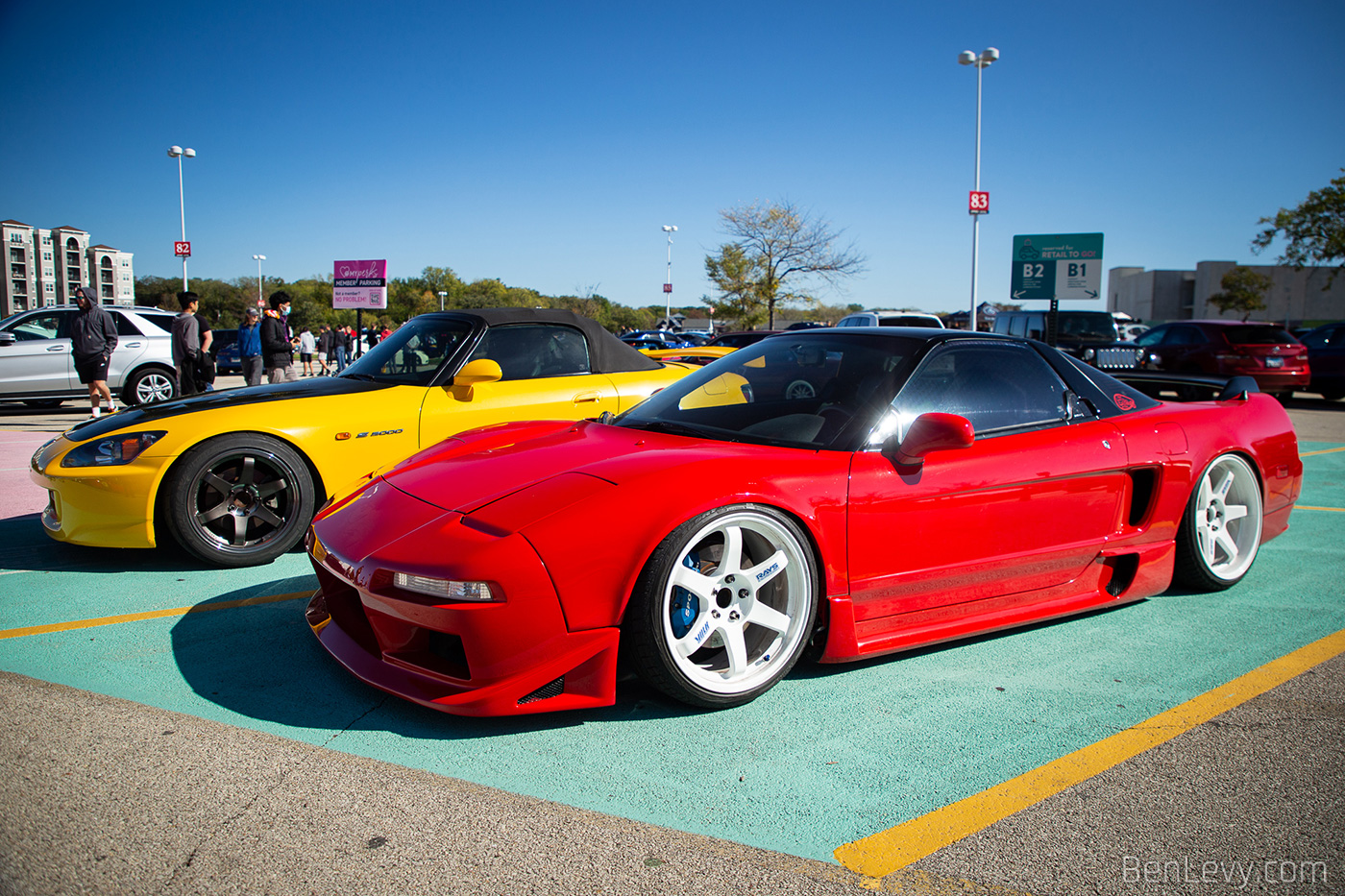 S2000 and NSX at Mall Parking lot