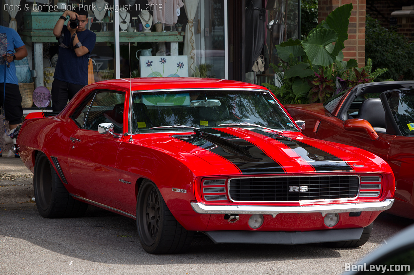 Red Camaro RS