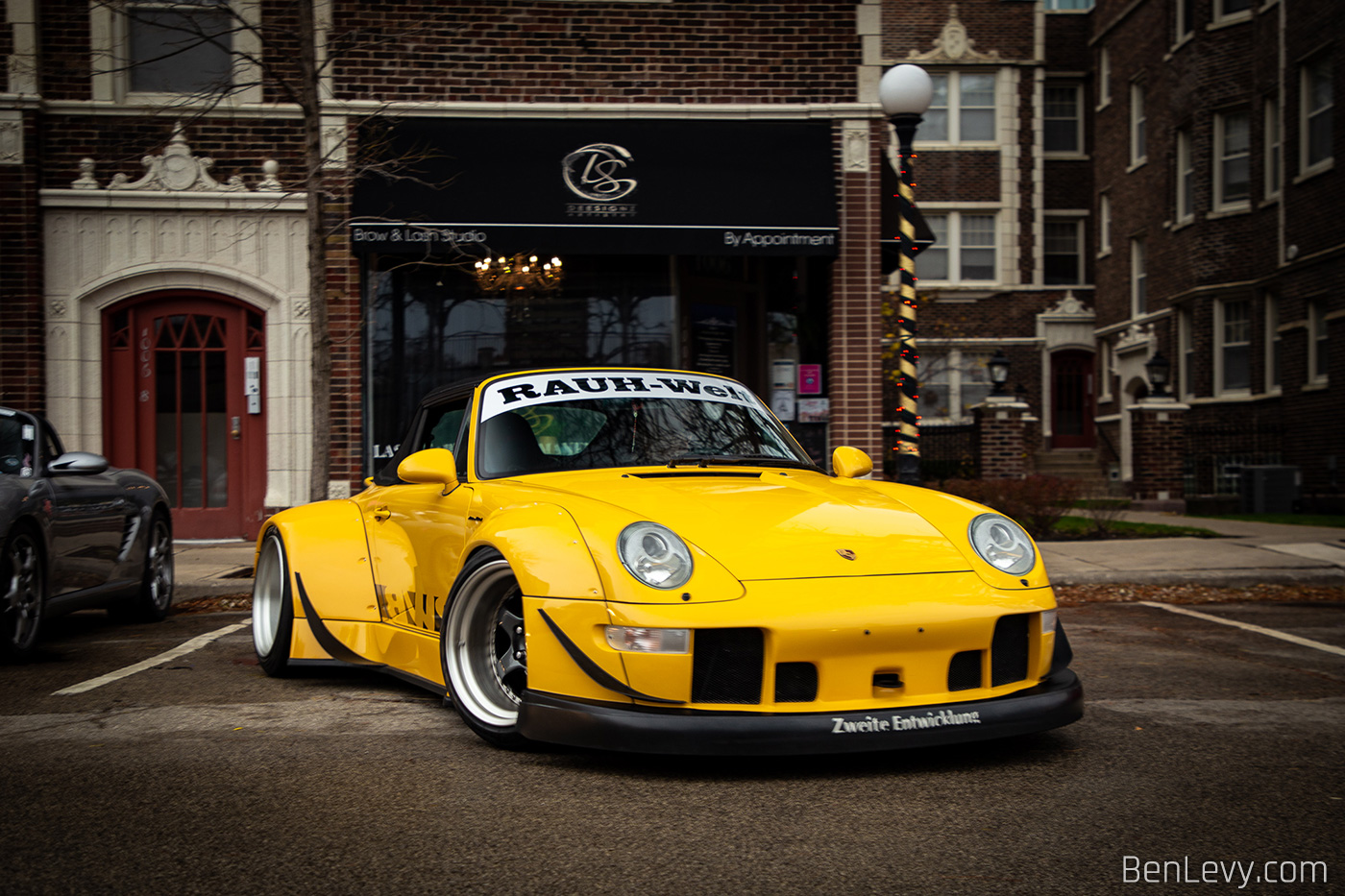 RWB Nohra heading out to a rally in Chicago
