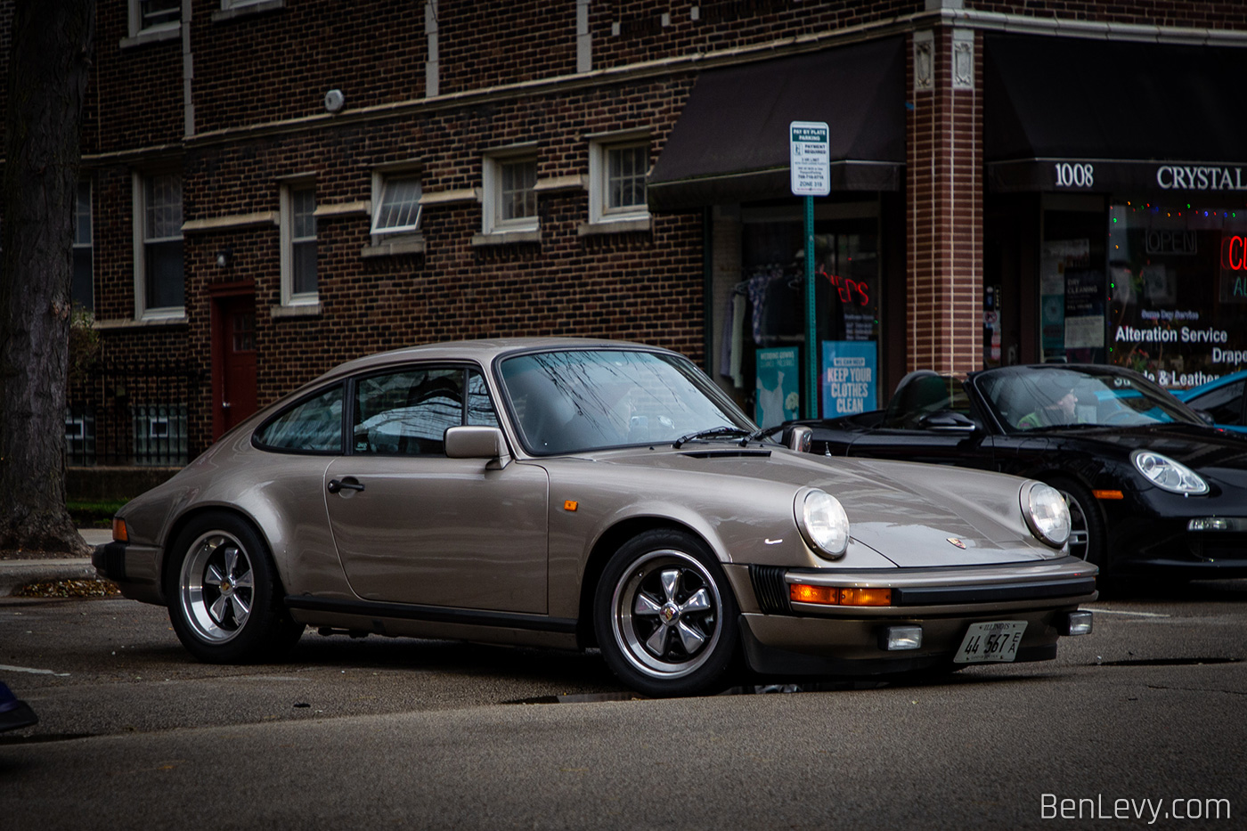 Porsche 911 at Oak Park Car Meet