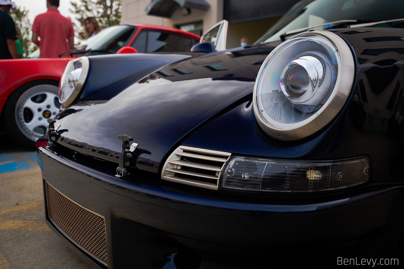 Projector Headlights on Backdate Porsche 911