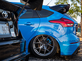 Tucked rear wheels on Ford Focus RS