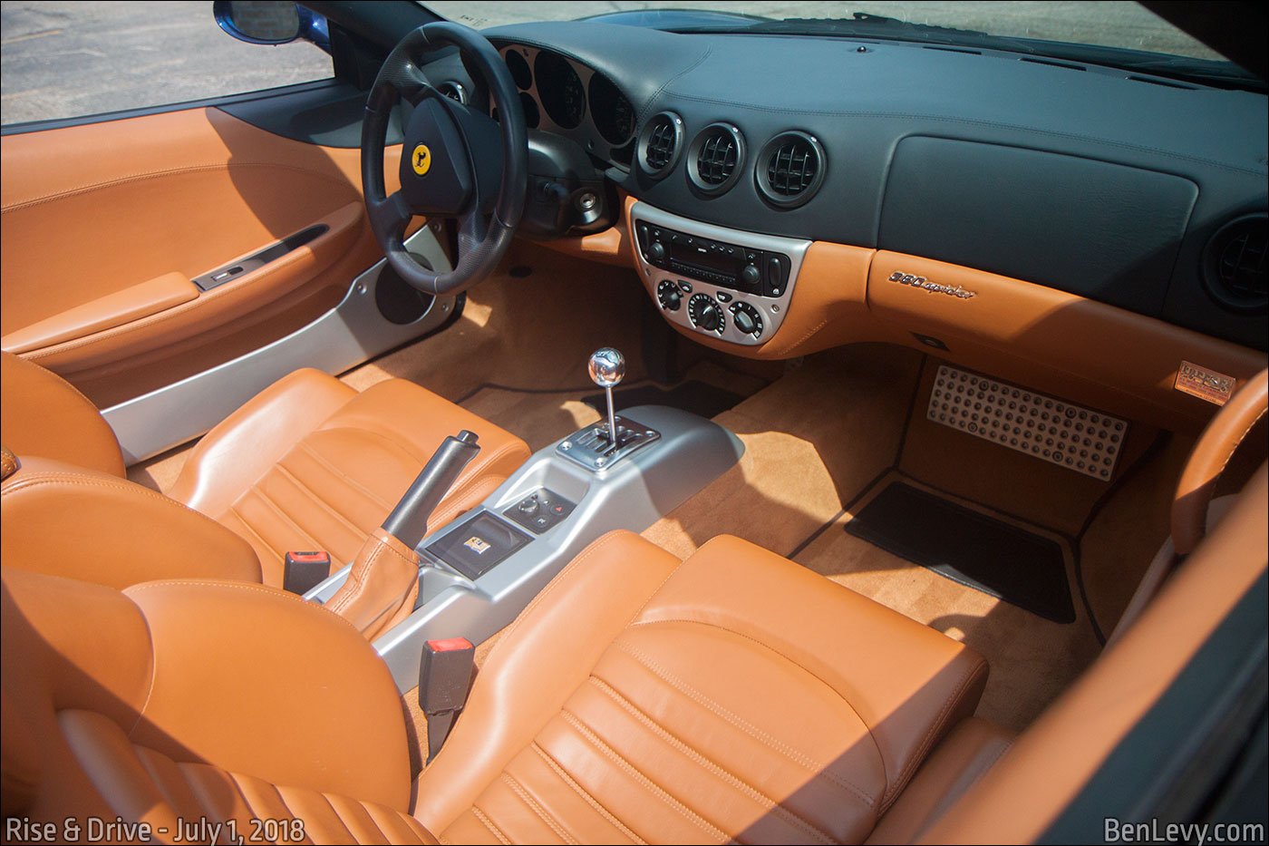 Ferrari 360 Spider interior
