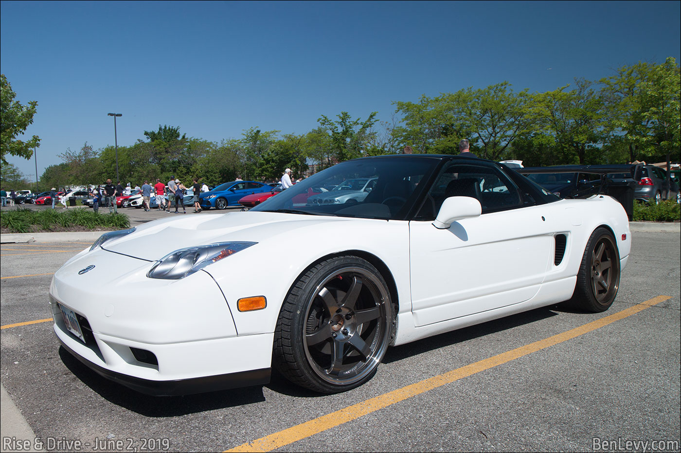 White Acura NSX