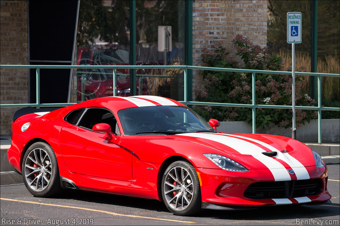 Red Dodge Viper GTS