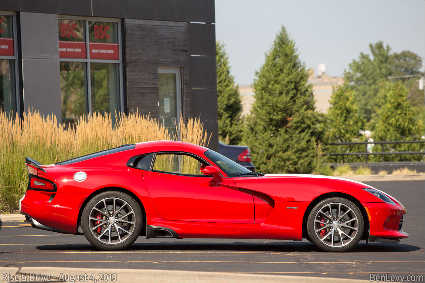 Profile of Red Dodge Viper GTS