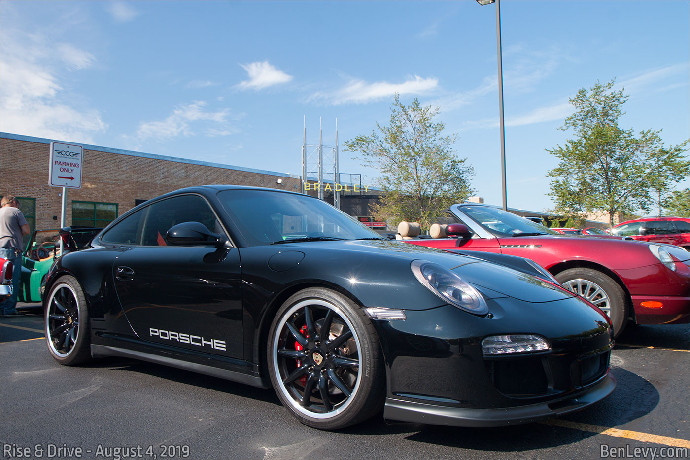 Black Porsche 911 GTS