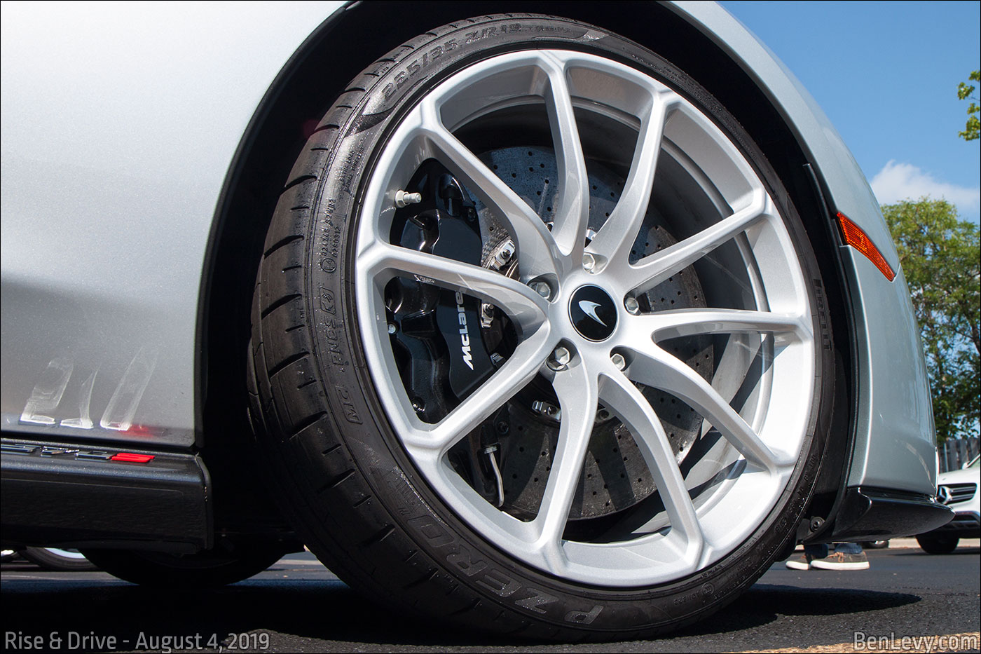 McLaren 570S wheel