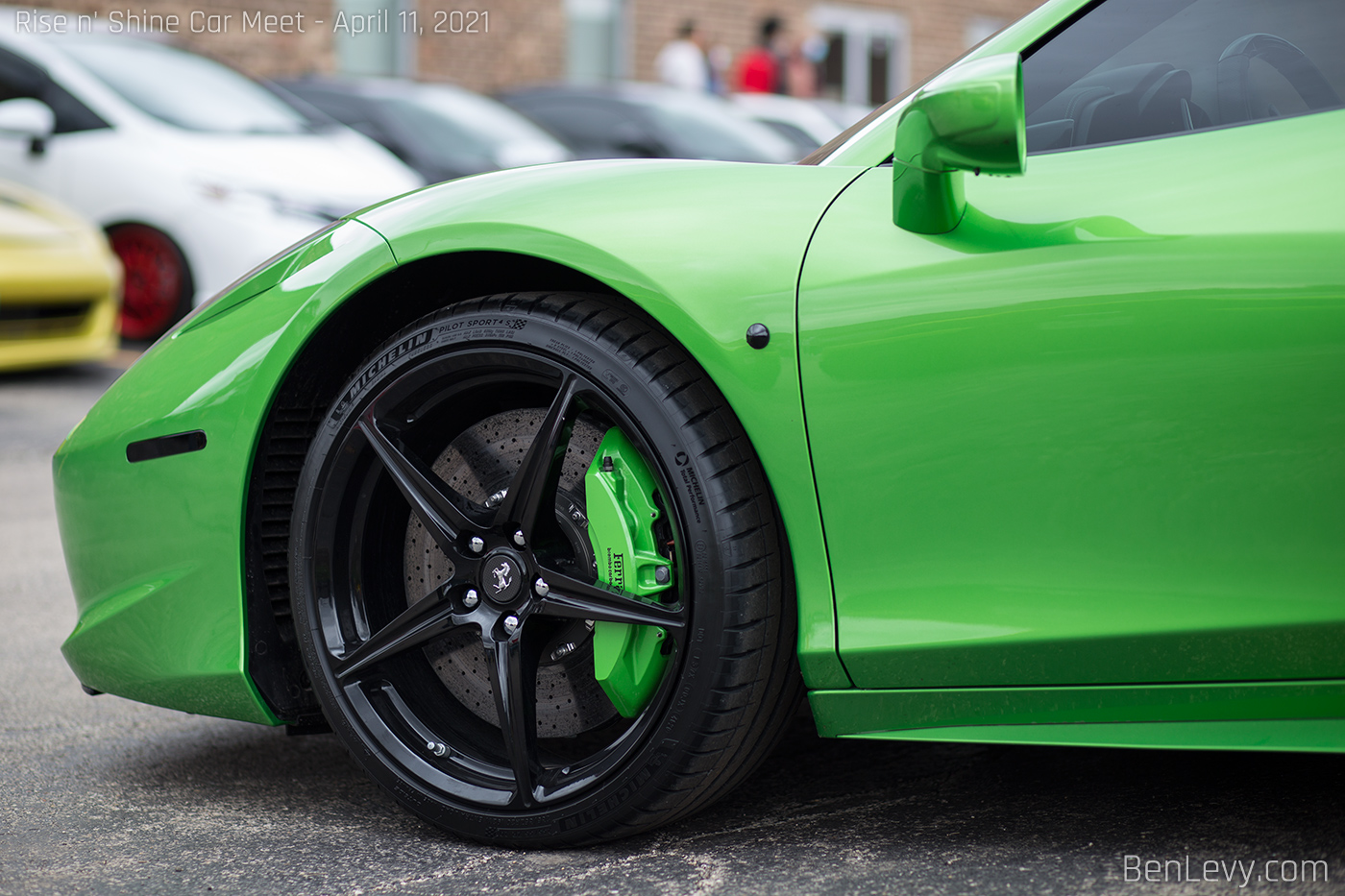 Black Wheel and Green Calipers on Ferrari 458
