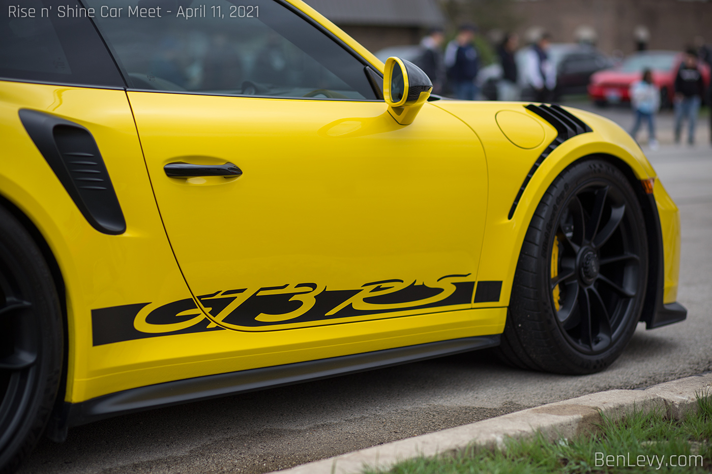 Yellow Porsche 991 GT3 Door Graphics