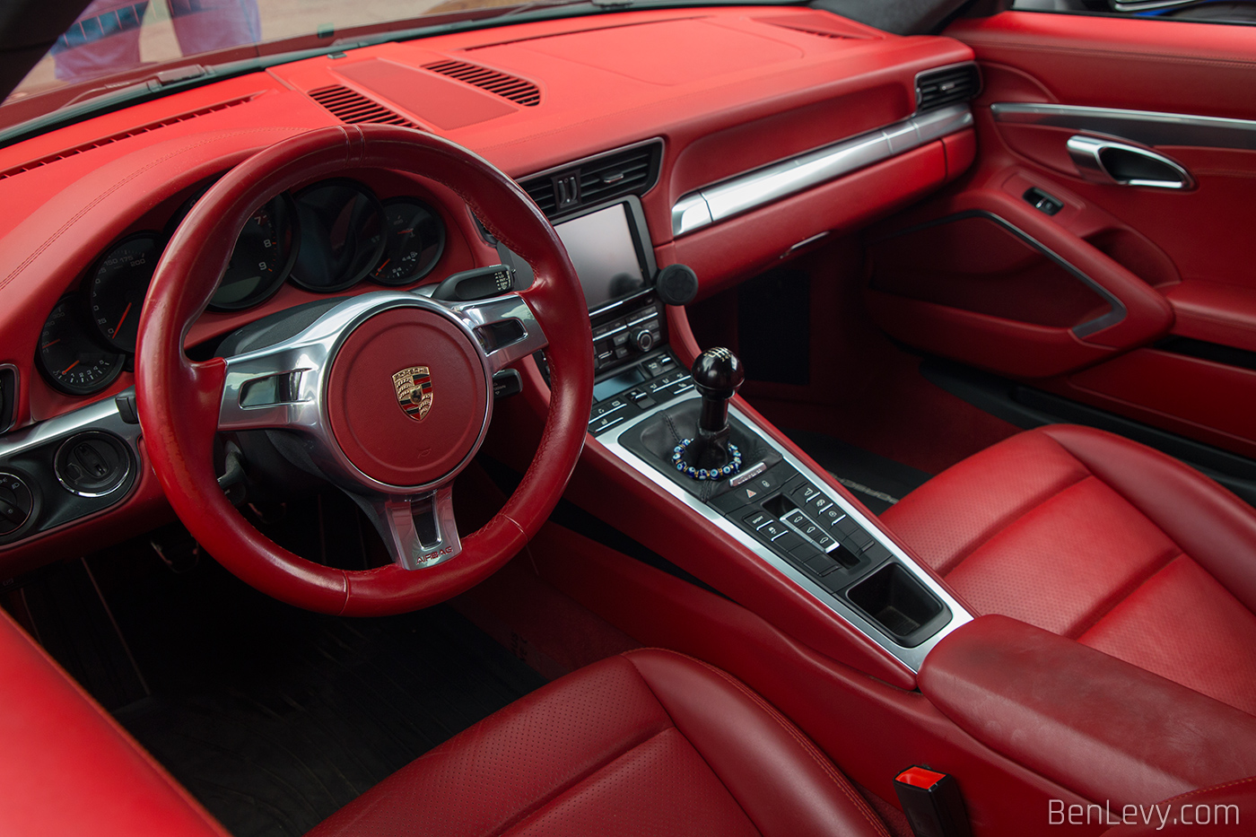 Red Interior in Porsche 911