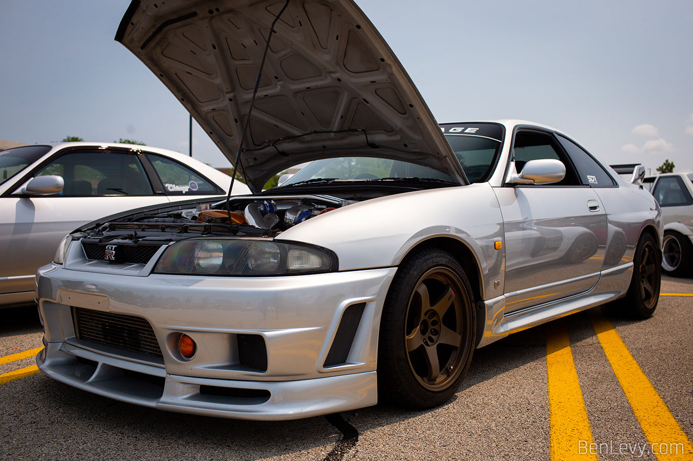 Nismo Front Bumper and Wheels on Nissan Skylie GT-R