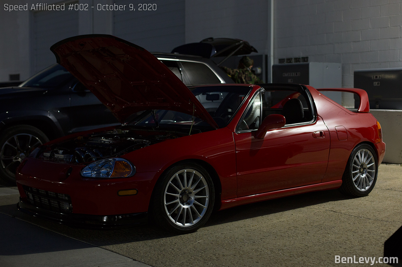 Red Honda del Sol at Nighttime meet at Midwest Modded