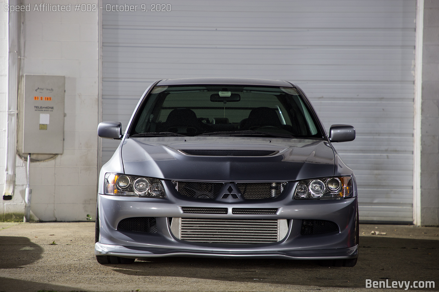 Front shot of a Silver Mitsubishi Lancer Evolution