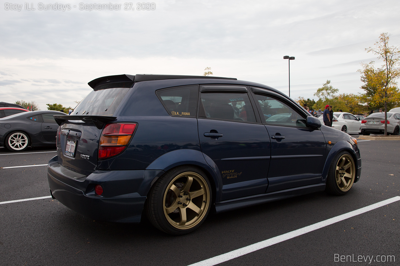 Blue  Pontiac Vibe GT