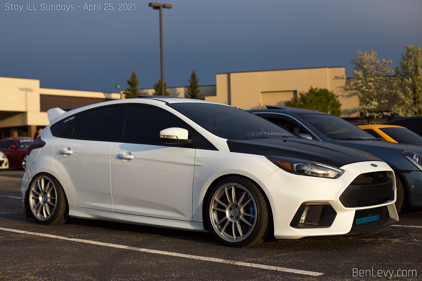 White Ford Focus RS