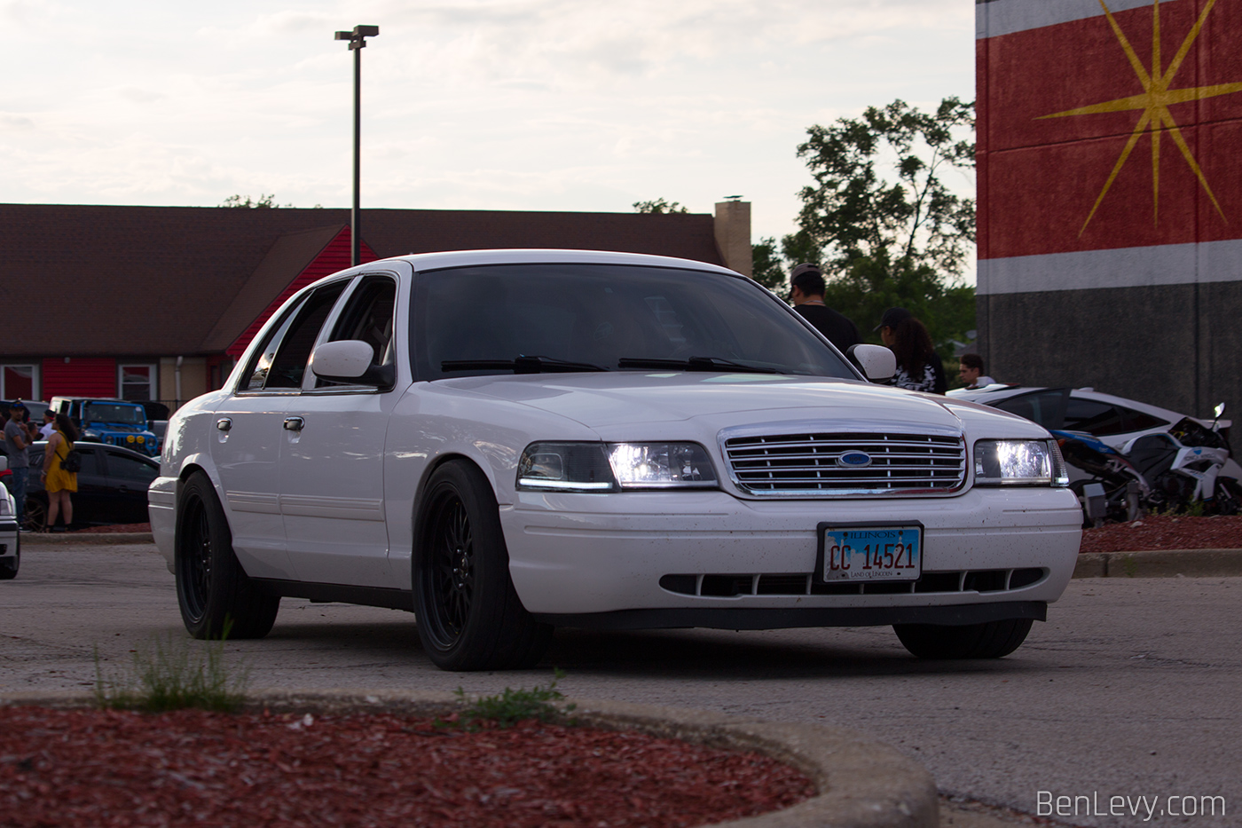 White Crown Vic at Stay iLL Sundays