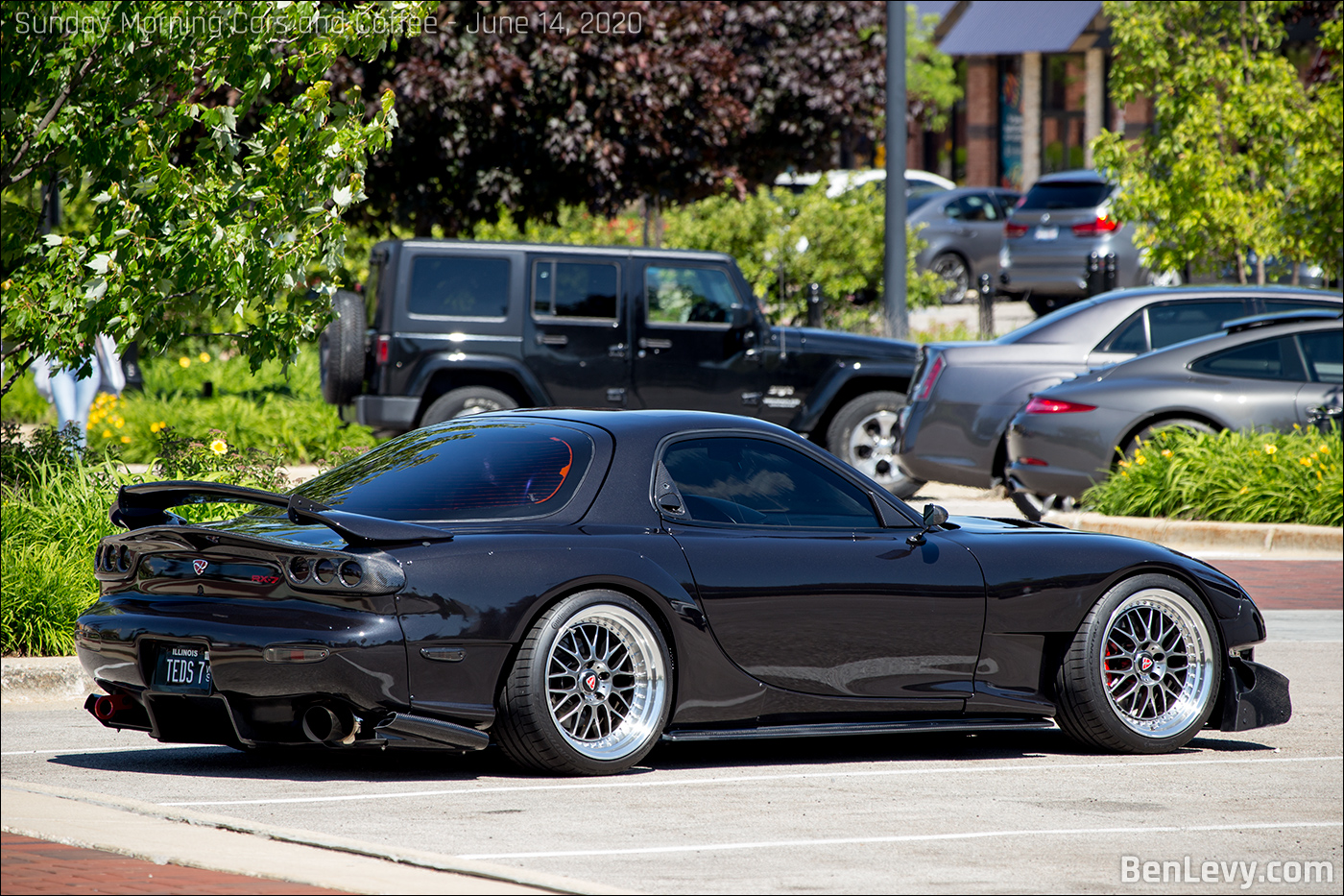 Dropped Mazda RX-7 with nice stance