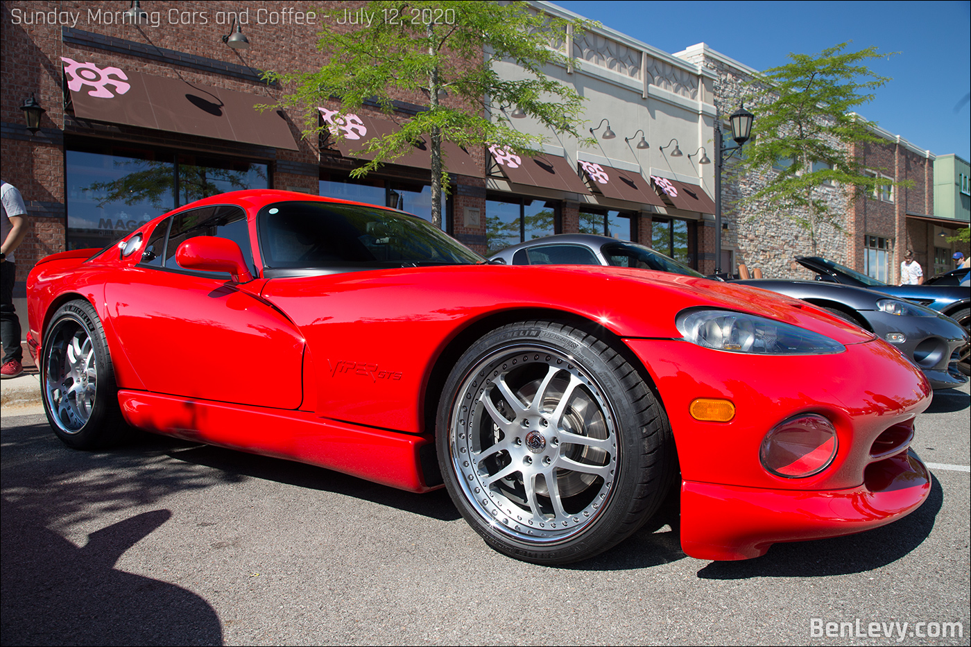 Red Dodge Viper GT-S