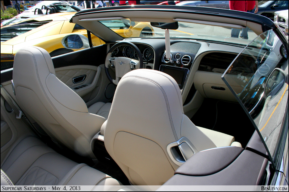 File:Bentley Continental GT Interior