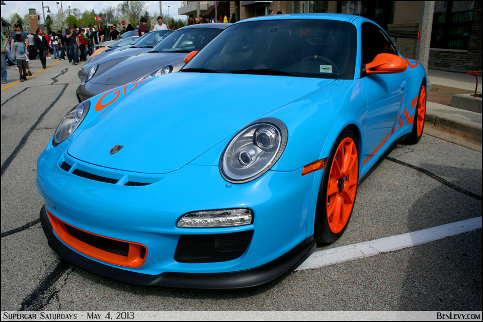 Blue Porsche 911 GT3 RS