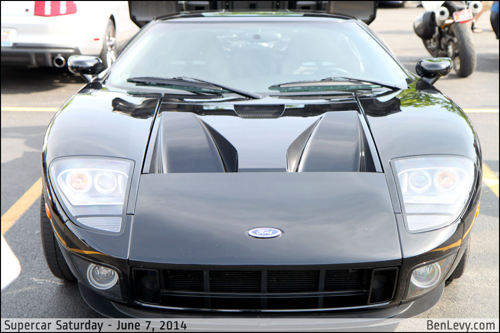 Black Ford GT