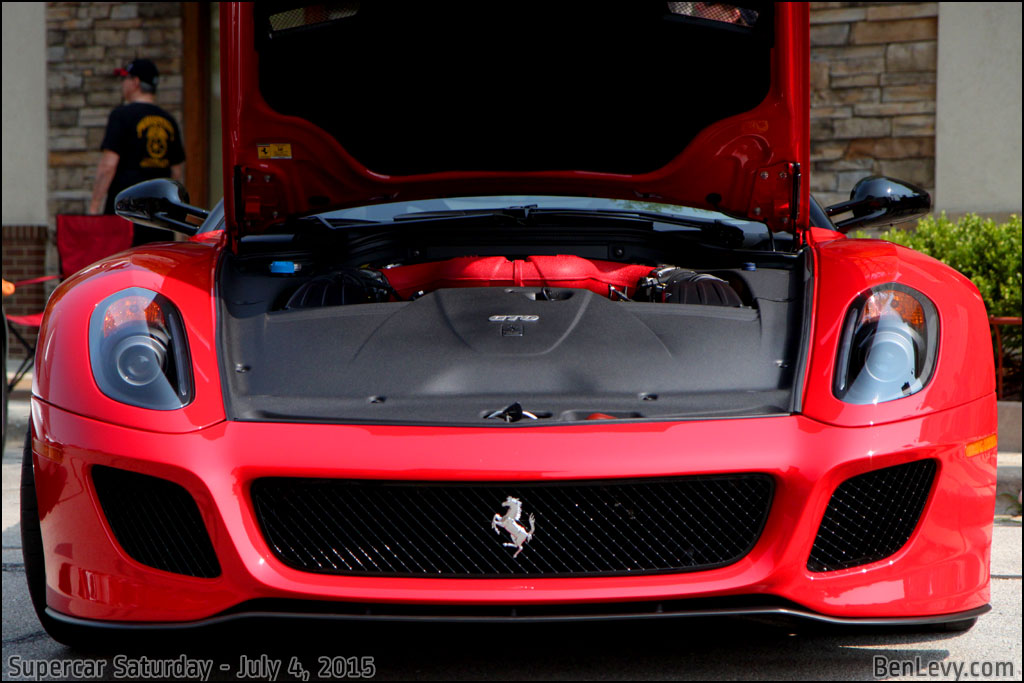 Red Ferrari 599 GTO