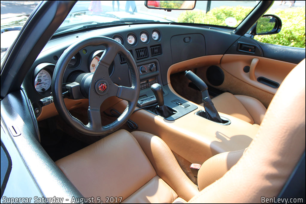 Gen 1 Dodge Viper interior