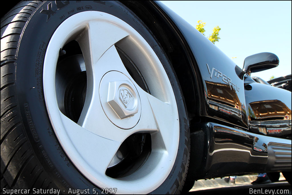 Gen 1 Dodge Viper wheel