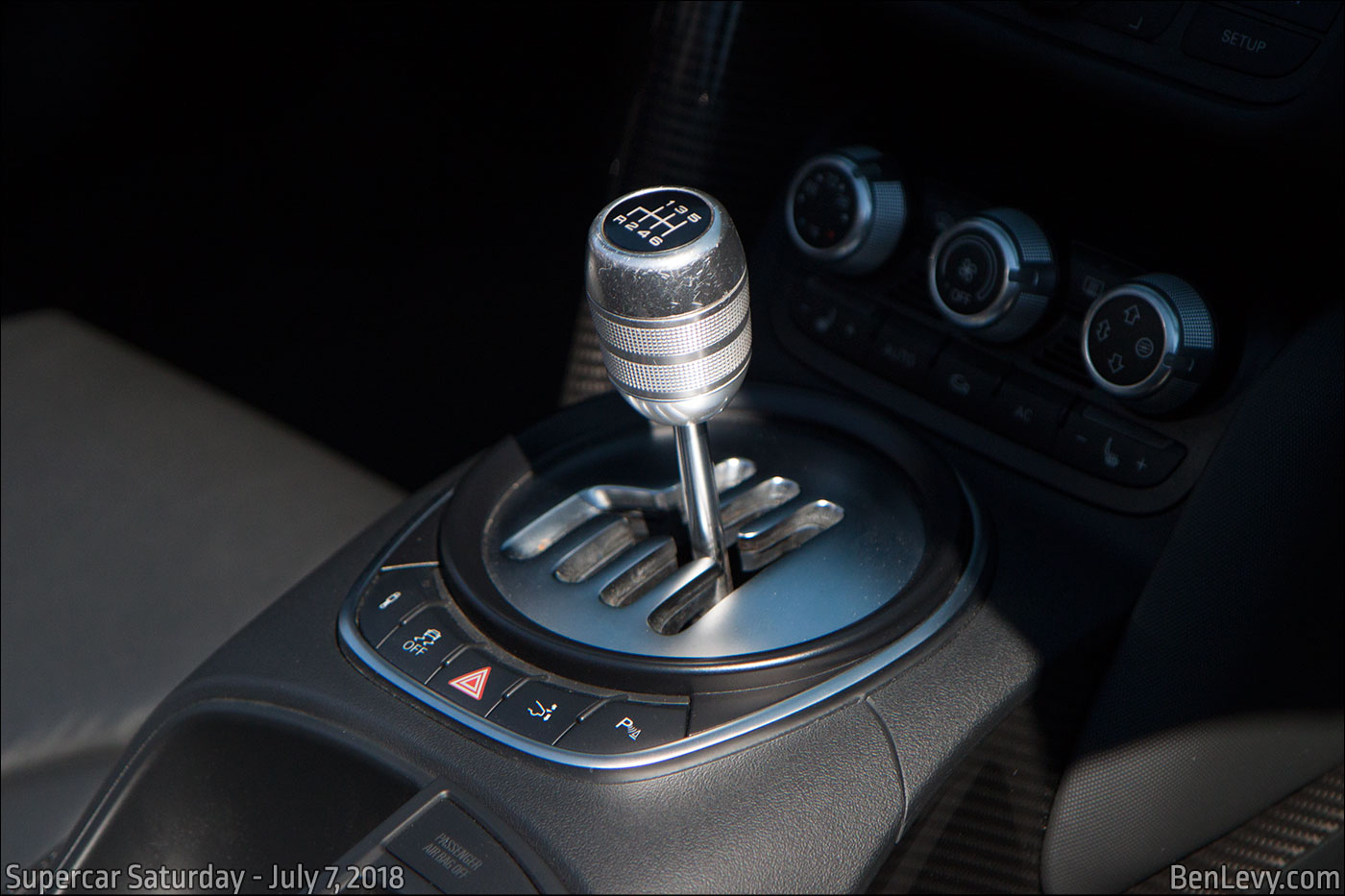Gated Shifter in Audi R8