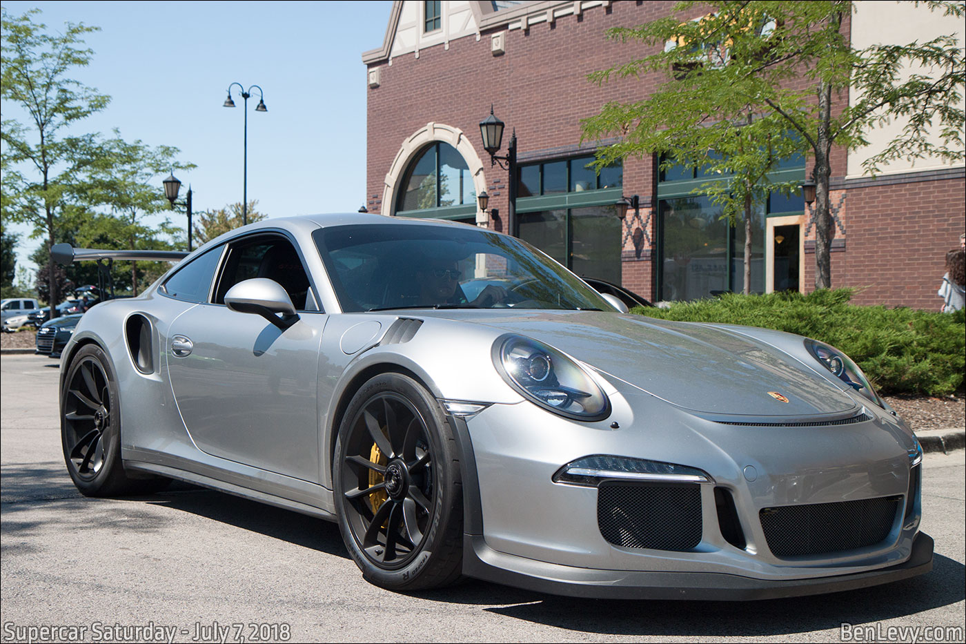 Silver Porsche 911 GT3 RS