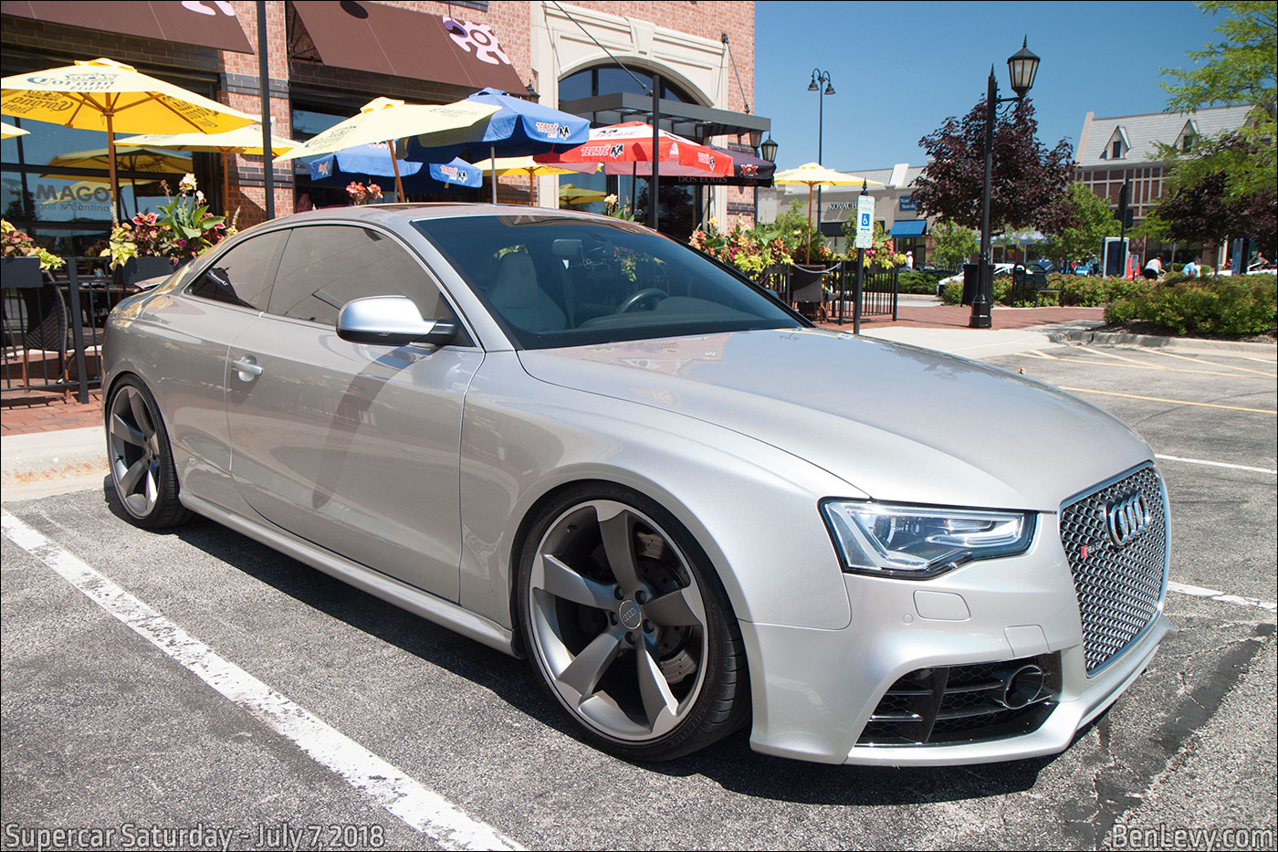 Silver Audi RS5