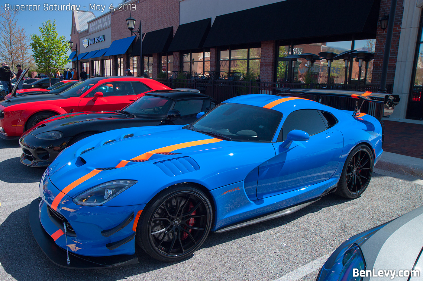 Dodge Viper ACR in Competition Blue