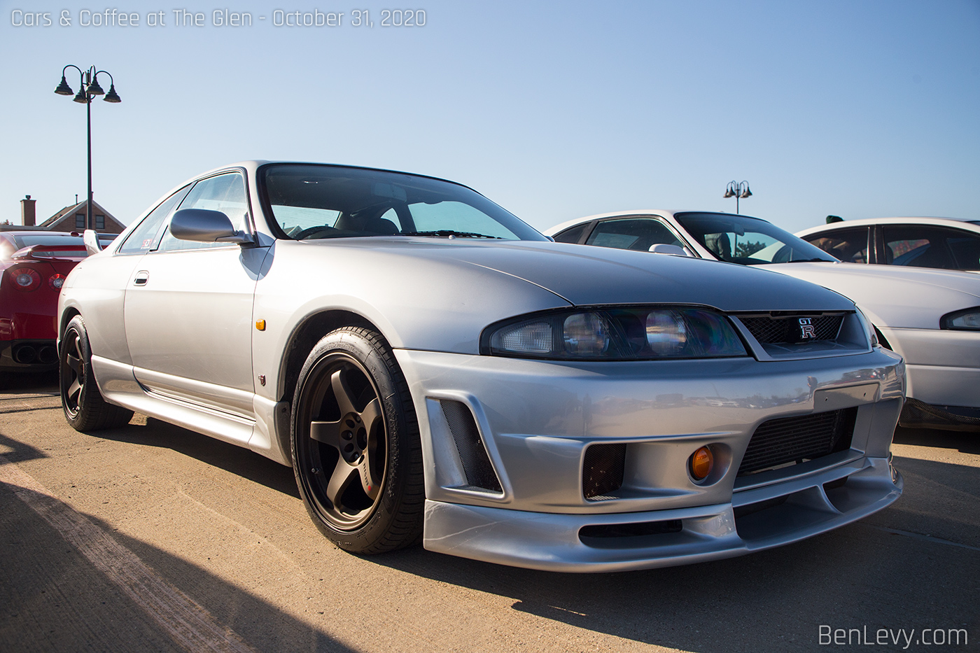 Silver R33 Nissan Skyline GT-R