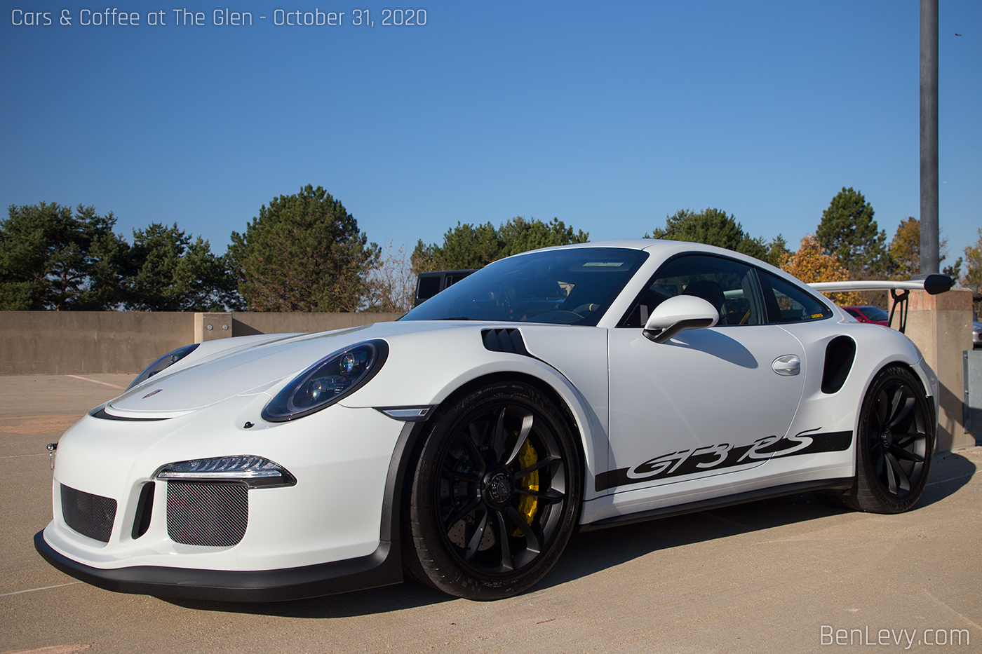 White Porsche 911 GT3 RS - BenLevy.com