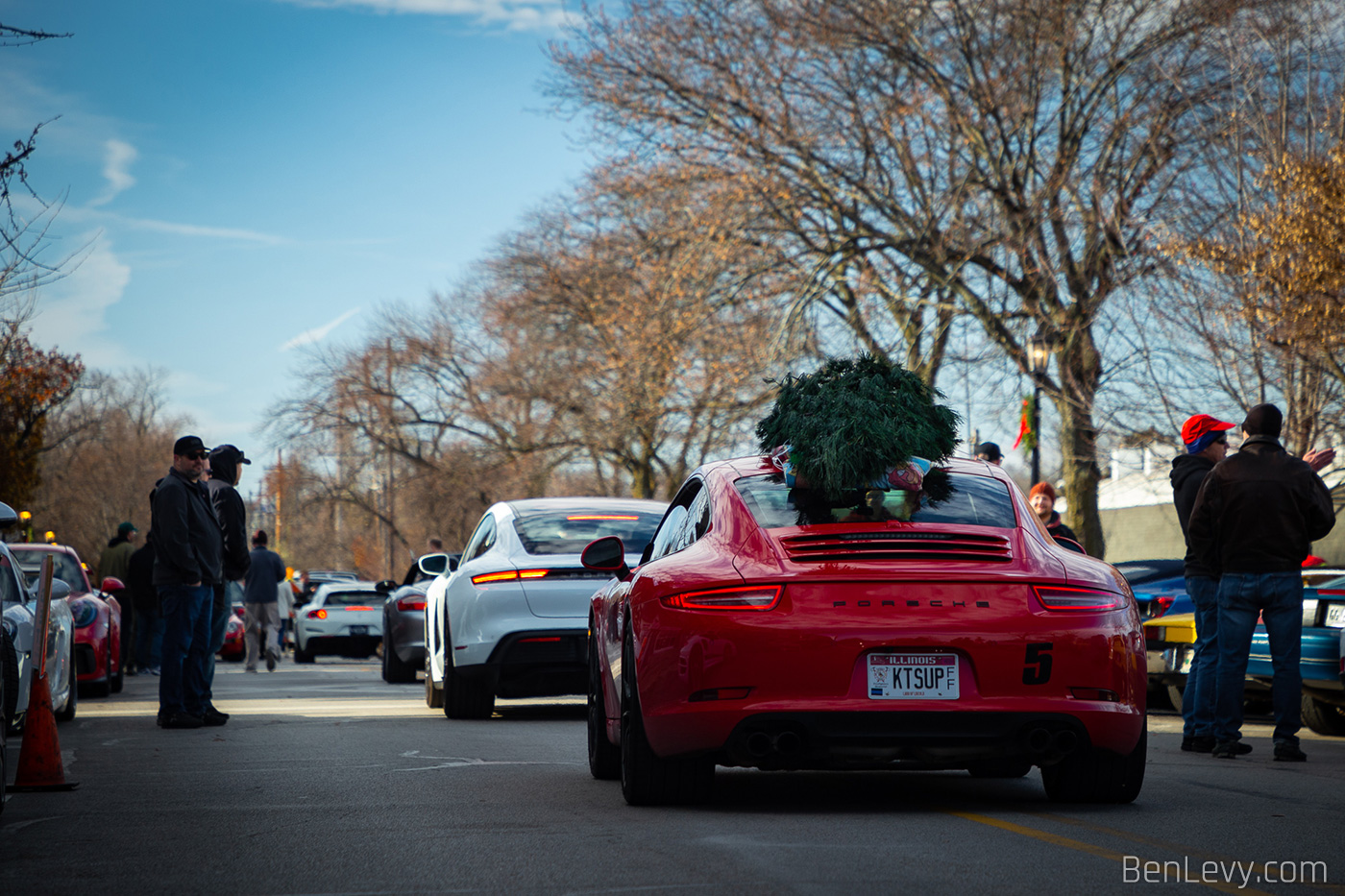 Porsche 911 Carrera S with Christmas Tree in Hinsdale